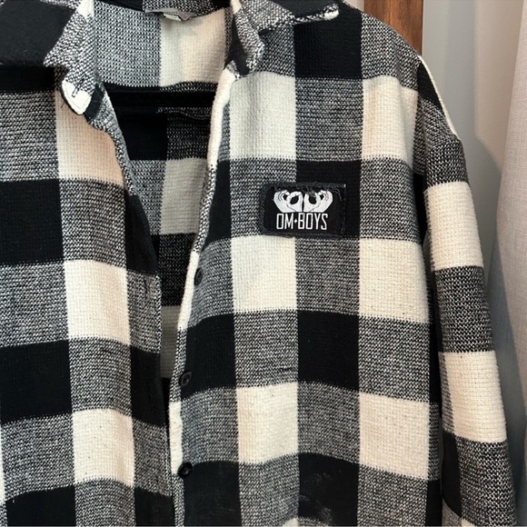 OmBoys Plaid Shacket, Black and White - Size Large - Picture 2 of 5